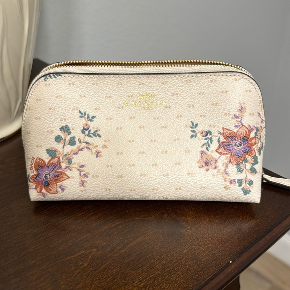 Coach cosmetics case